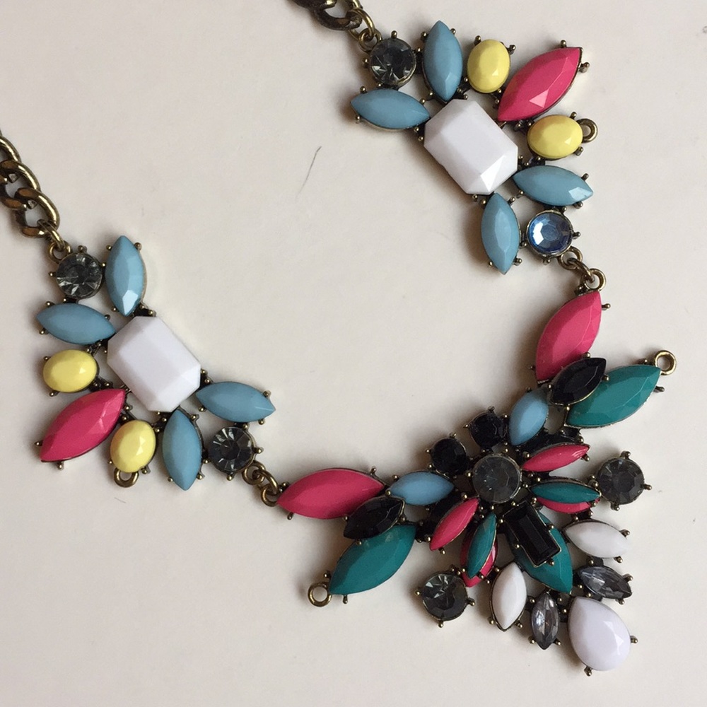 Costume Jewelry Necklace
